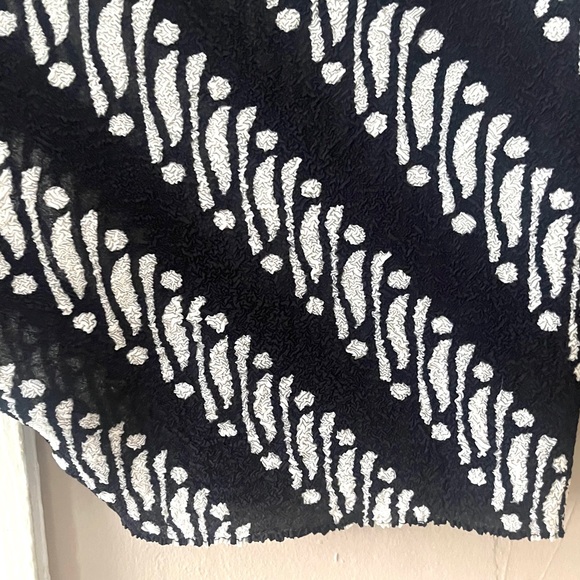 🏷️🎉🆕 nwt! • black & white zebra striped dolman batwing crinkle top - Picture 8 of 16